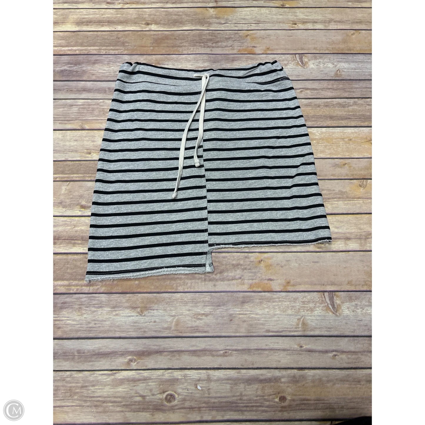 Skirt Mini & Short By Sundry In Black & Grey, Size: Xs