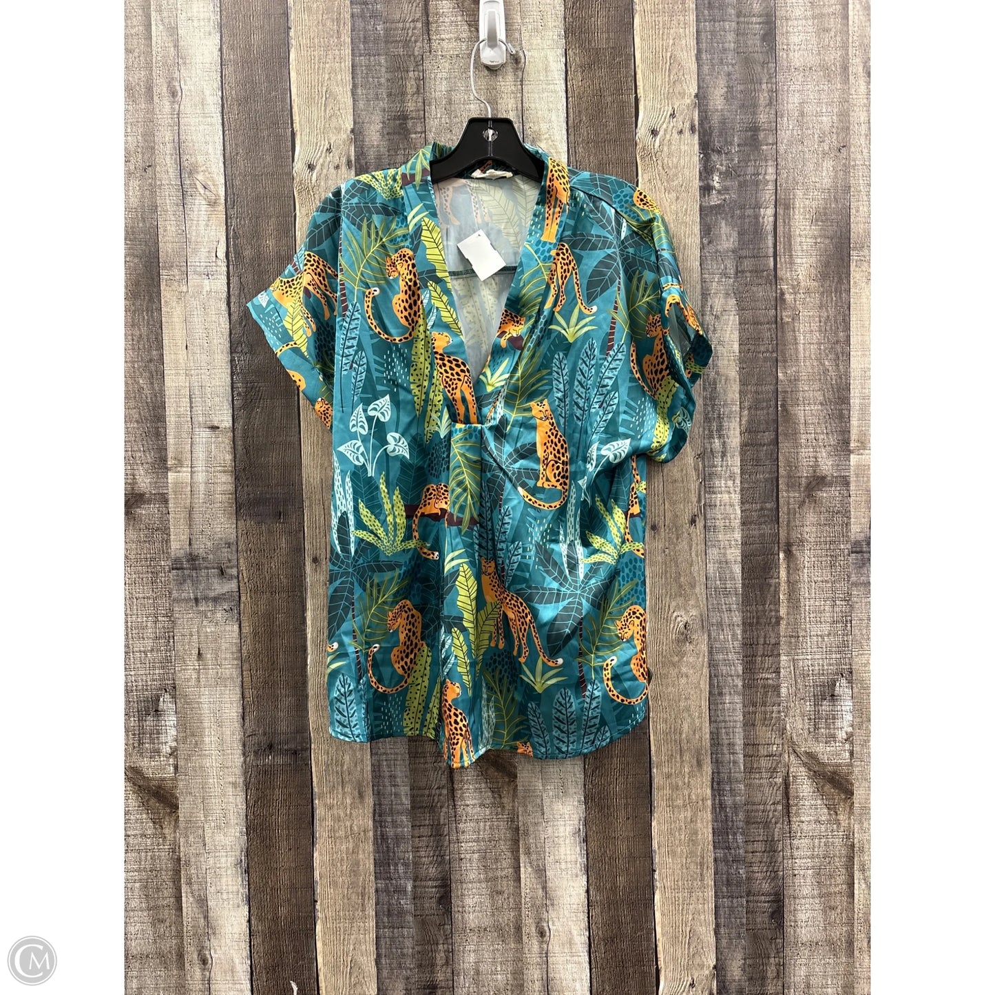 Top Short Sleeve By Entro In Green, Size: L