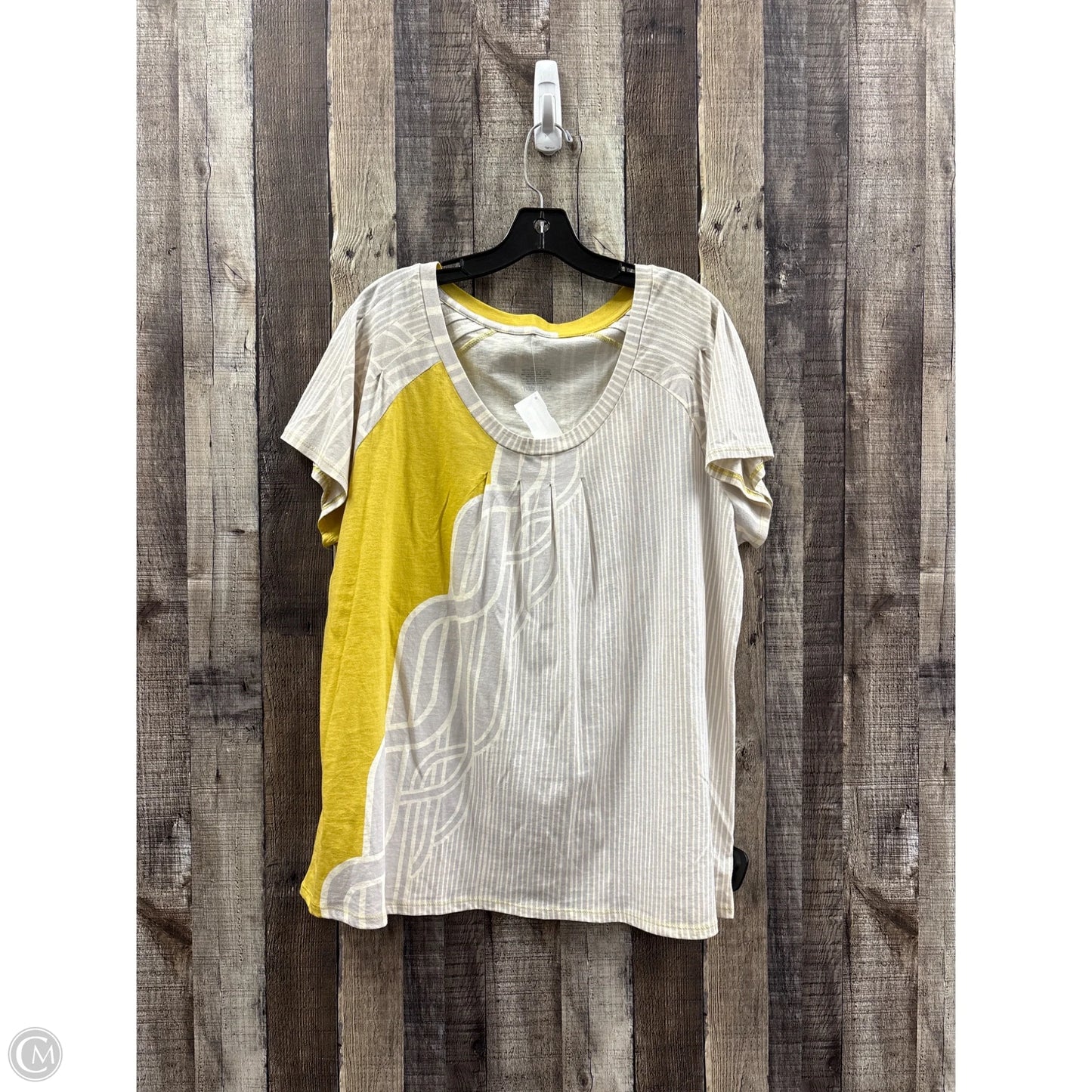 Top Short Sleeve By Mossimo In Yellow, Size: Xl