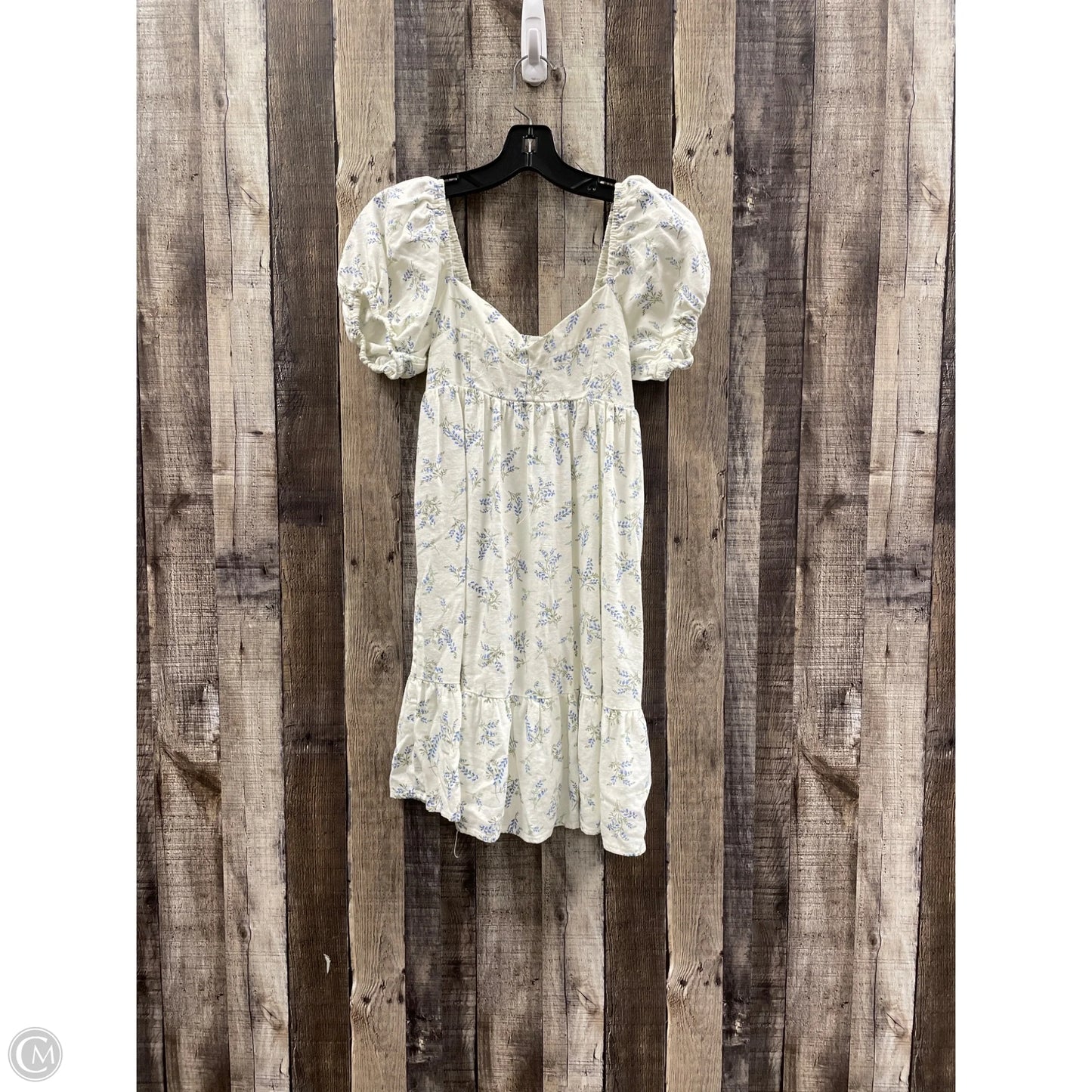 Dress Casual Short By Divided In White, Size: S