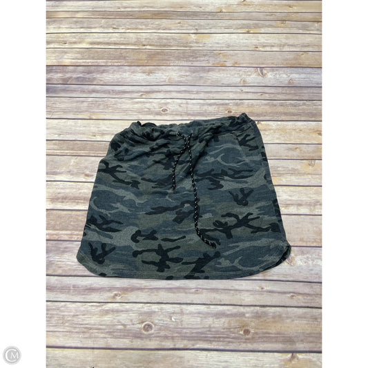 Skirt Mini & Short By Sundry In Camouflage Print, Size: S
