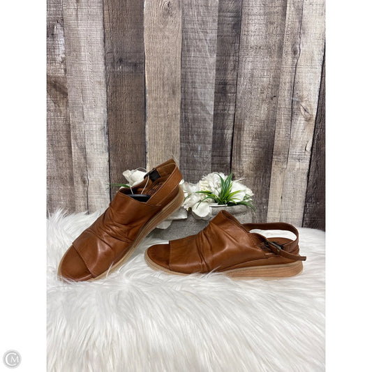 Sandals Heels Platform By Miz Mooz In Brown, Size: 7