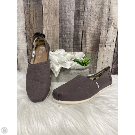 Shoes Flats By Toms In Grey, Size: 8.5