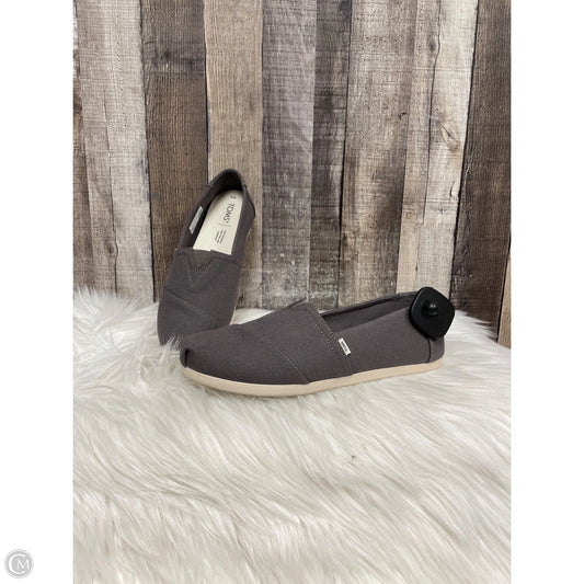 Shoes Flats By Toms In Grey, Size: 9
