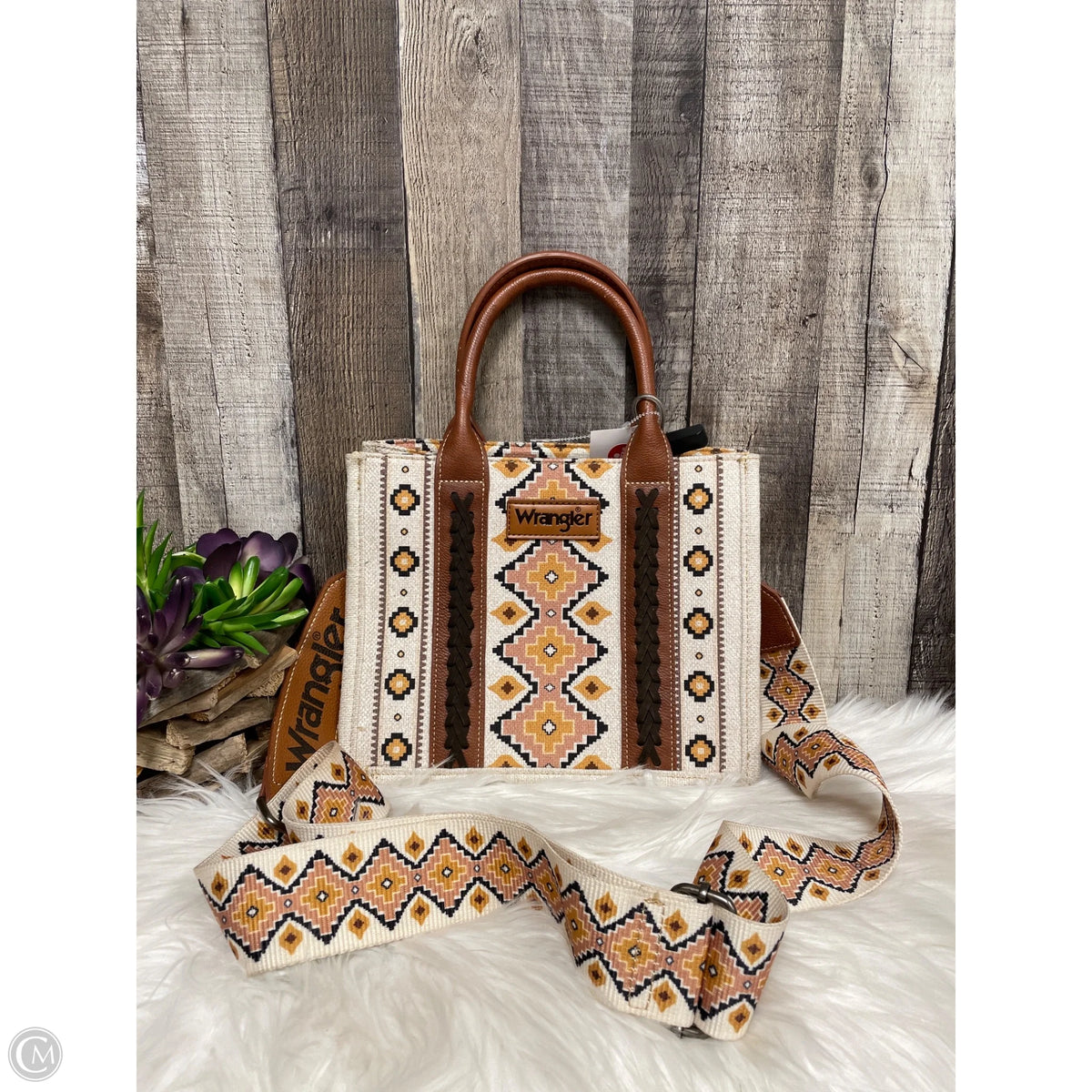 Crossbody By Wrangler, Size: Medium