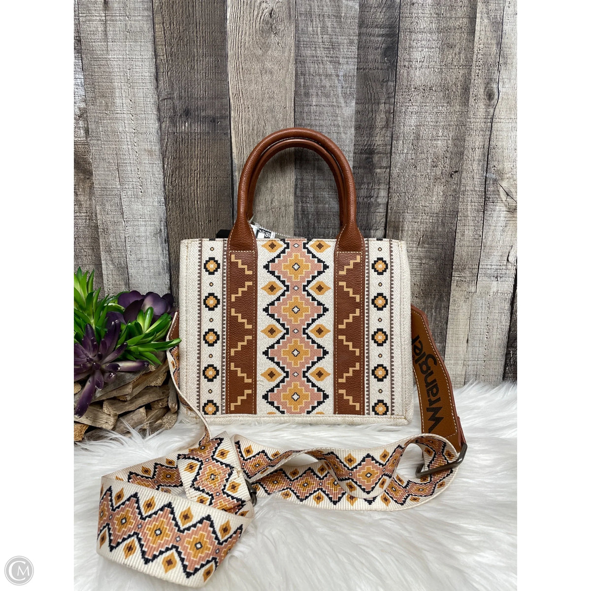 Crossbody By Wrangler, Size: Medium