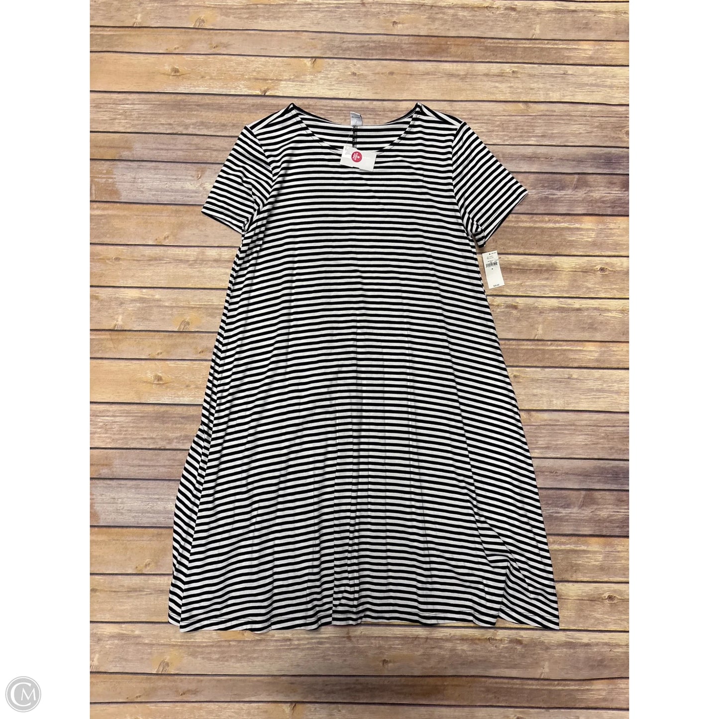 Dress Casual Short By Old Navy In Striped Pattern, Size: M