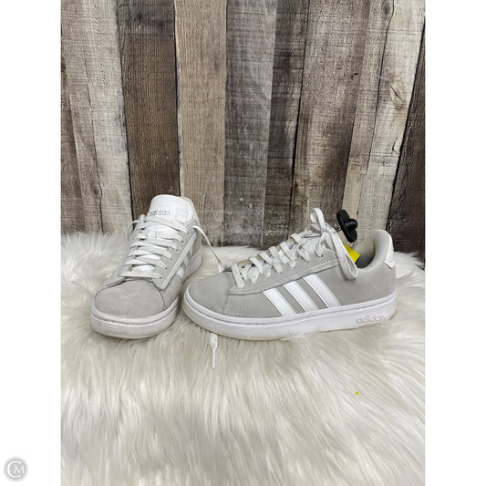Shoes Sneakers By Adidas In Grey, Size: 7