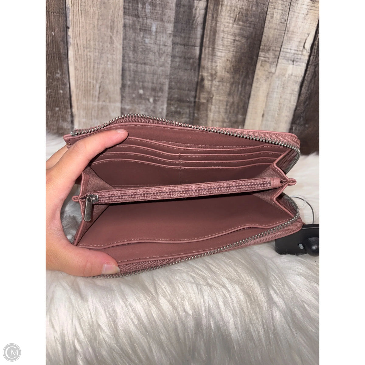 Wallet By Universal Thread, Size: Small