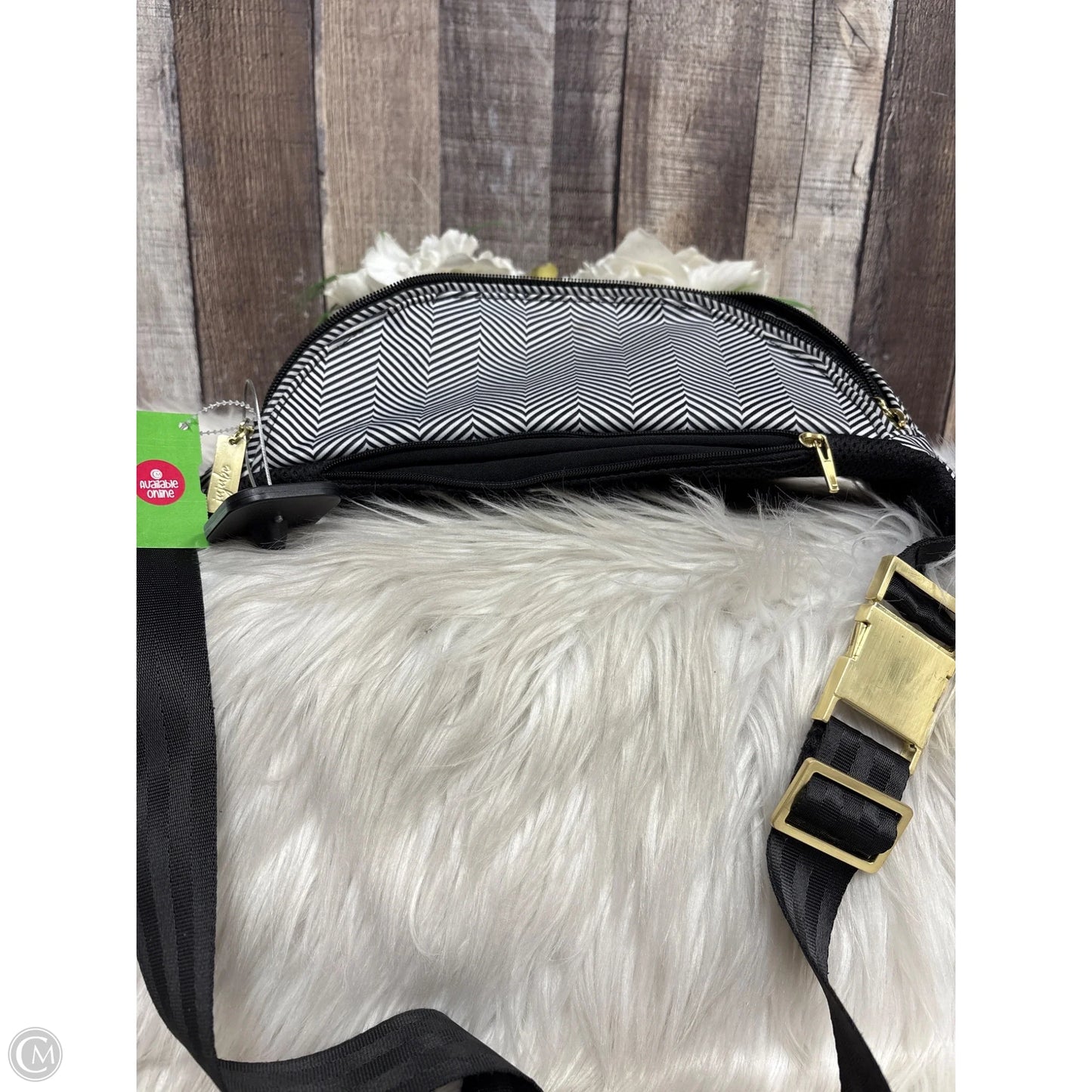 Handbag By Cmc, Size: Large