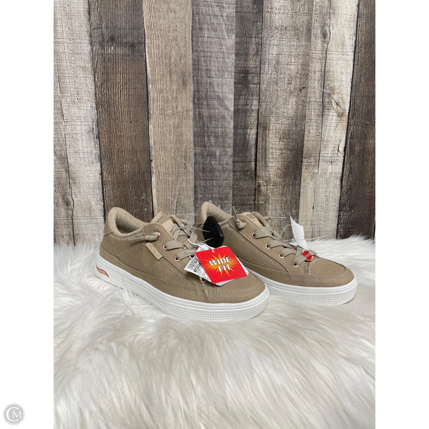 Shoes Sneakers By Skechers In Tan, Size: 7