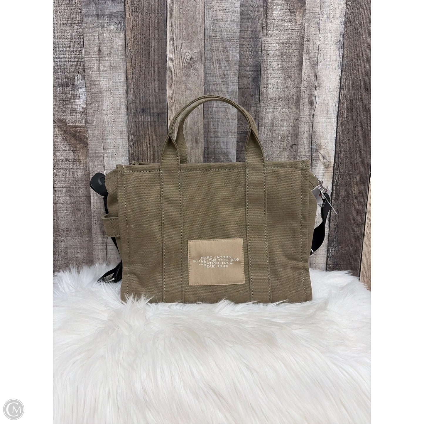 Handbag Luxury Designer By Marc Jacobs, Size: Medium