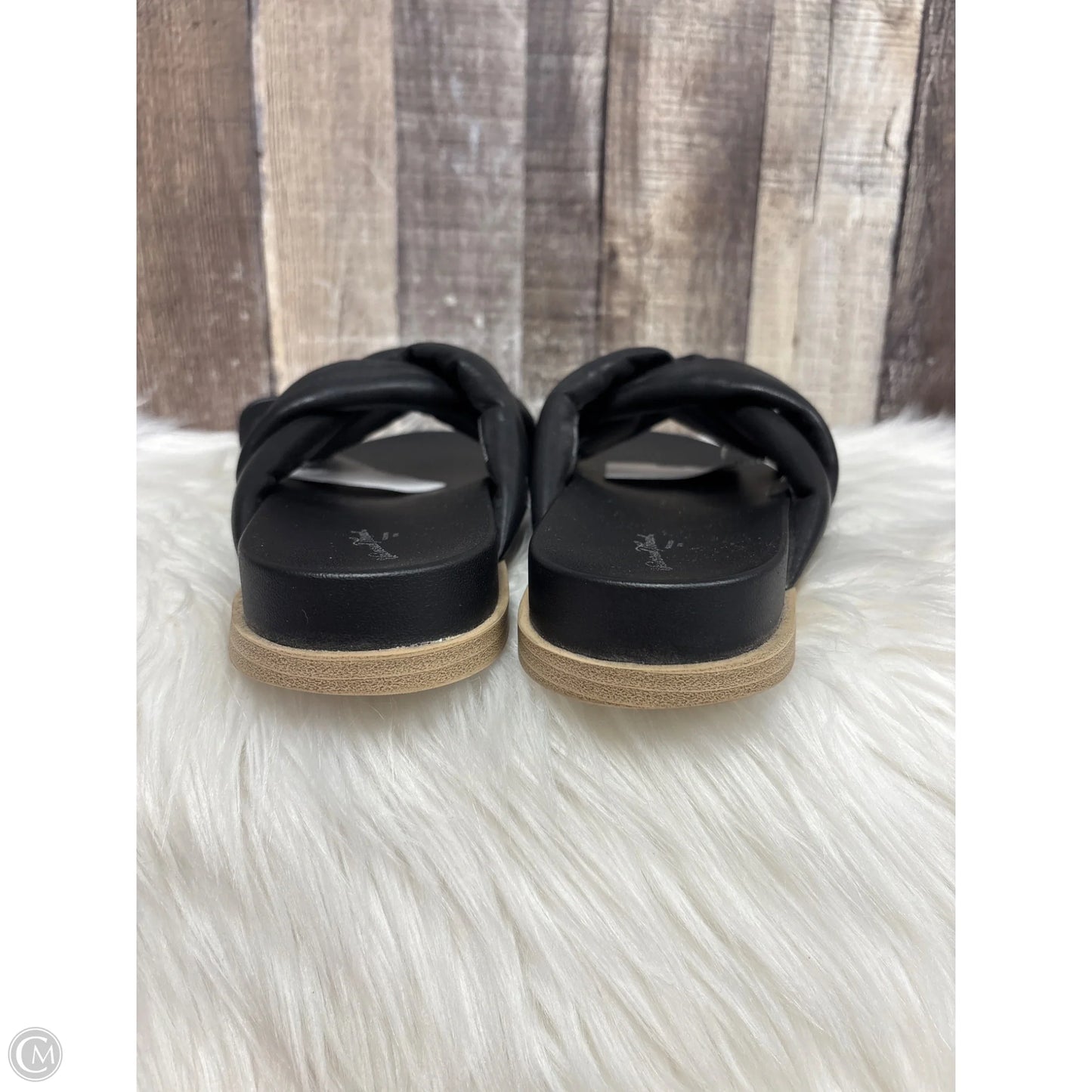 Sandals Flats By Universal Thread In Black, Size: 7