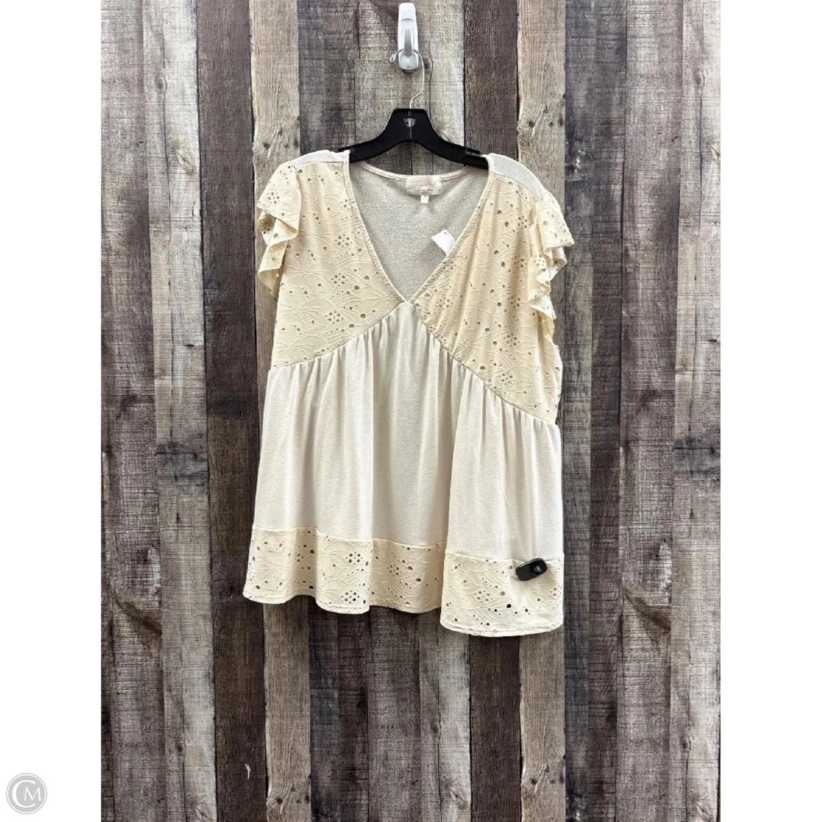 Top Short Sleeve By Cme In Cream, Size: 3x