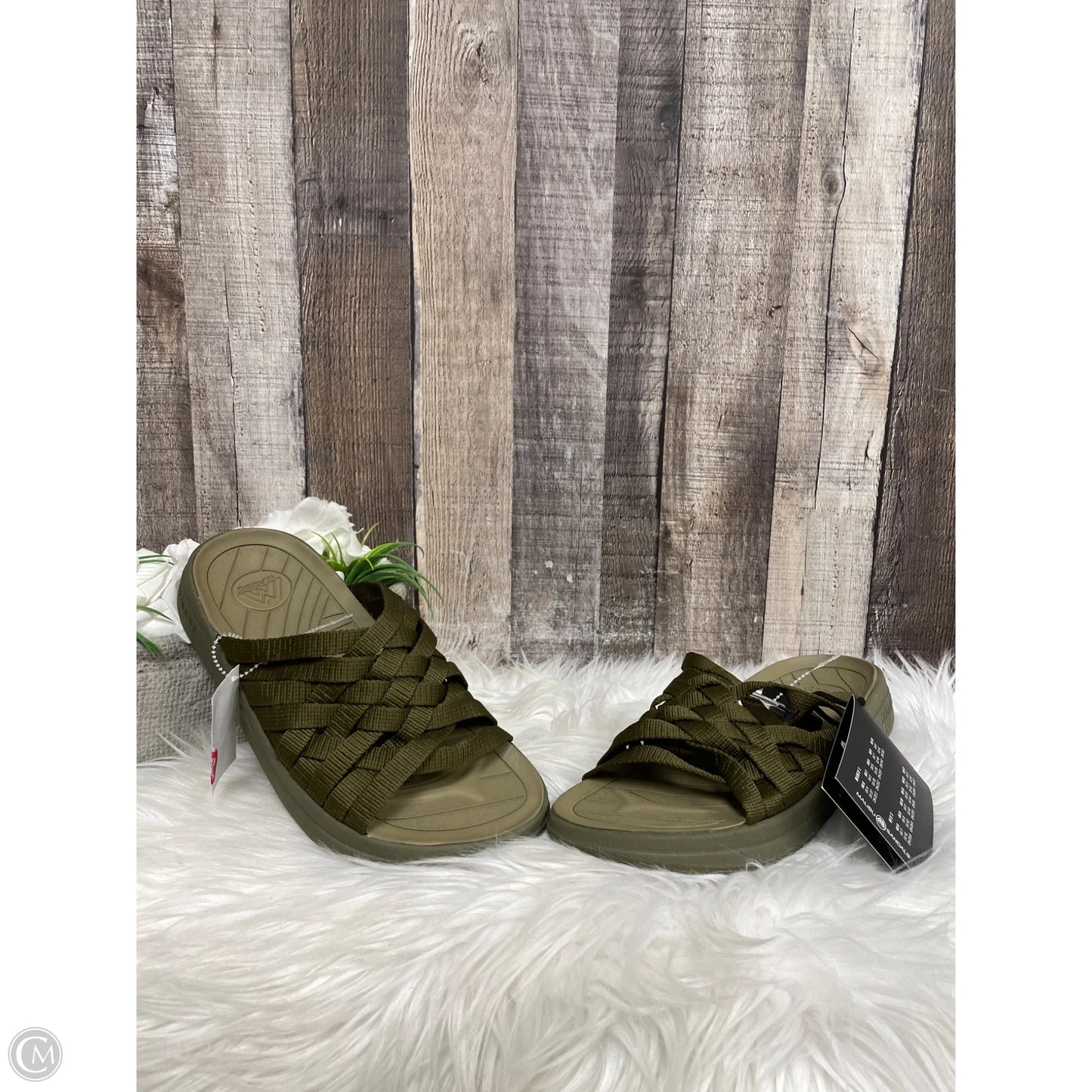 Sandals Flats By Cmc In Green, Size: 6