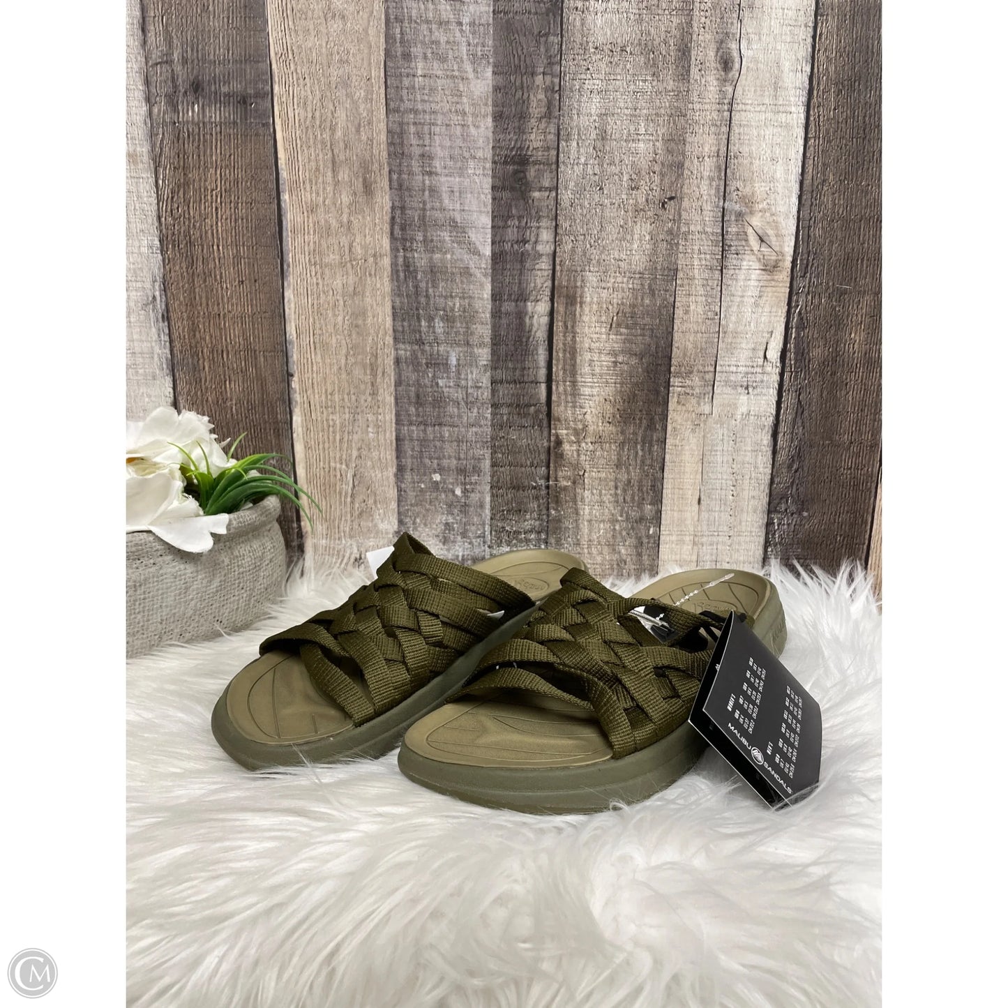 Sandals Flats By Cmc In Green, Size: 6