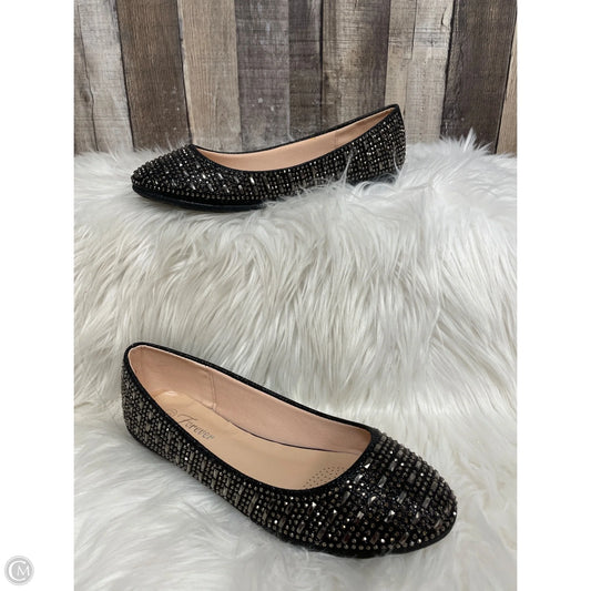 Shoes Flats By Forever In Black & Gold, Size: 10