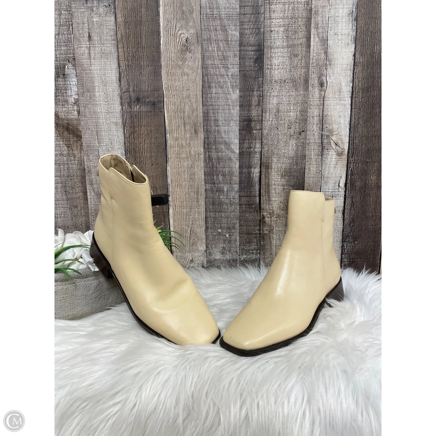 Boots Ankle Flats By Sam Edelman In Cream, Size: 7