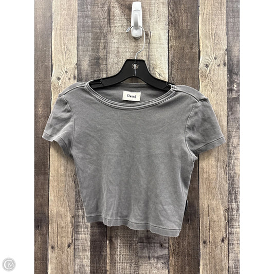 Top Short Sleeve By Cme In Grey, Size: M