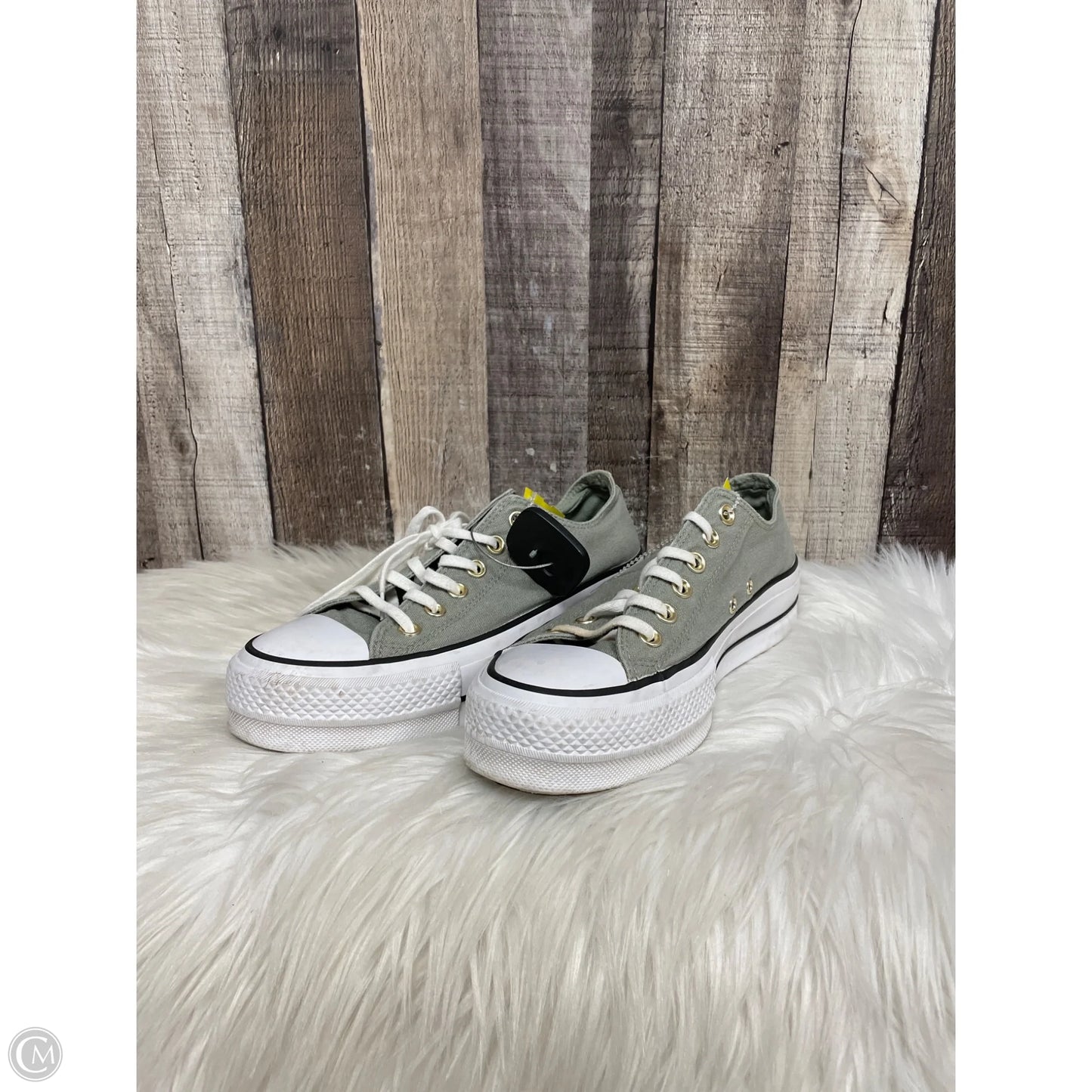 Shoes Sneakers By Converse In Green & White, Size: 8