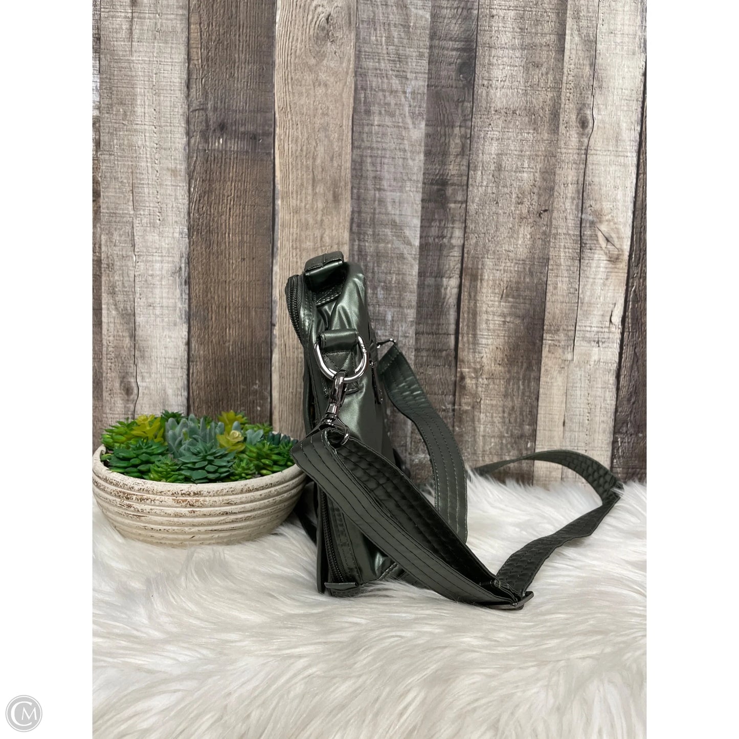 Crossbody By Lug, Size: Medium