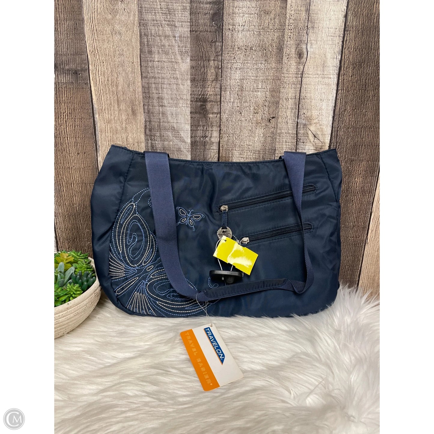 Crossbody By Travelon, Size: Large