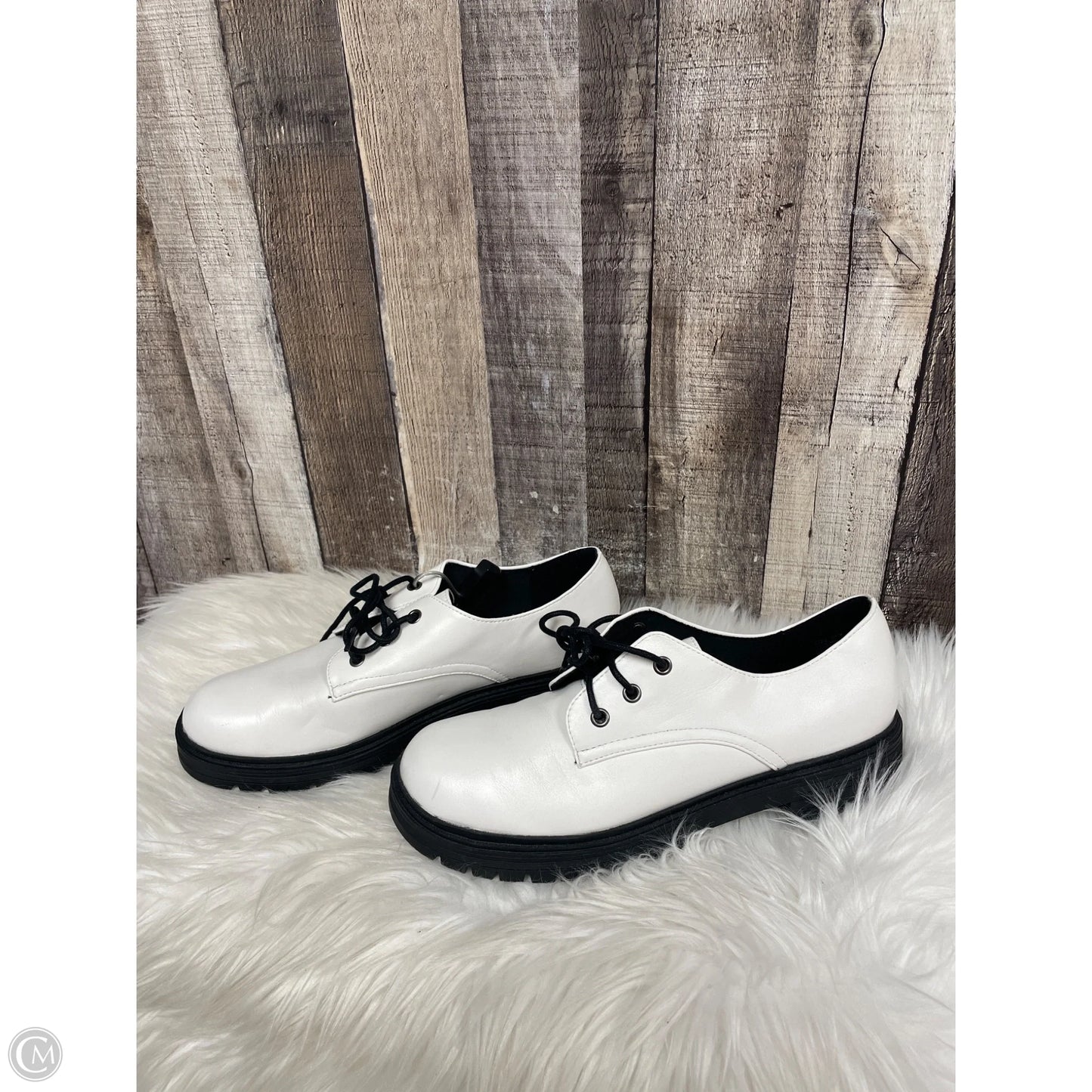 Shoes Flats By Seychelles In Black & White, Size: 9.5