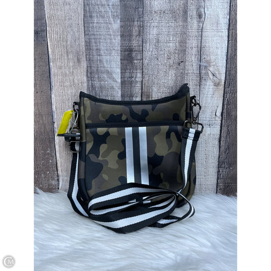 Crossbody By Cmf, Size: Small