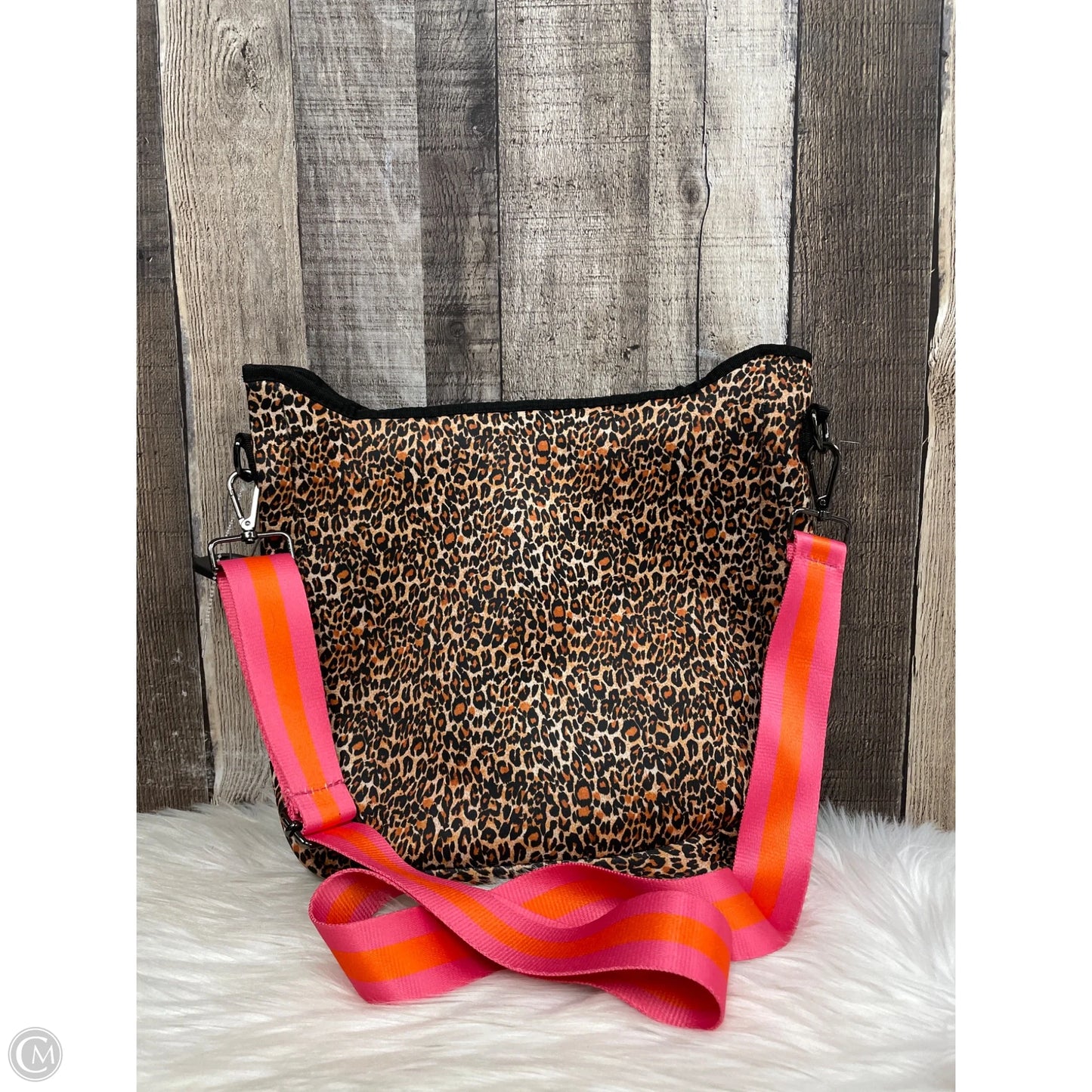 Crossbody By Cmf, Size: Large