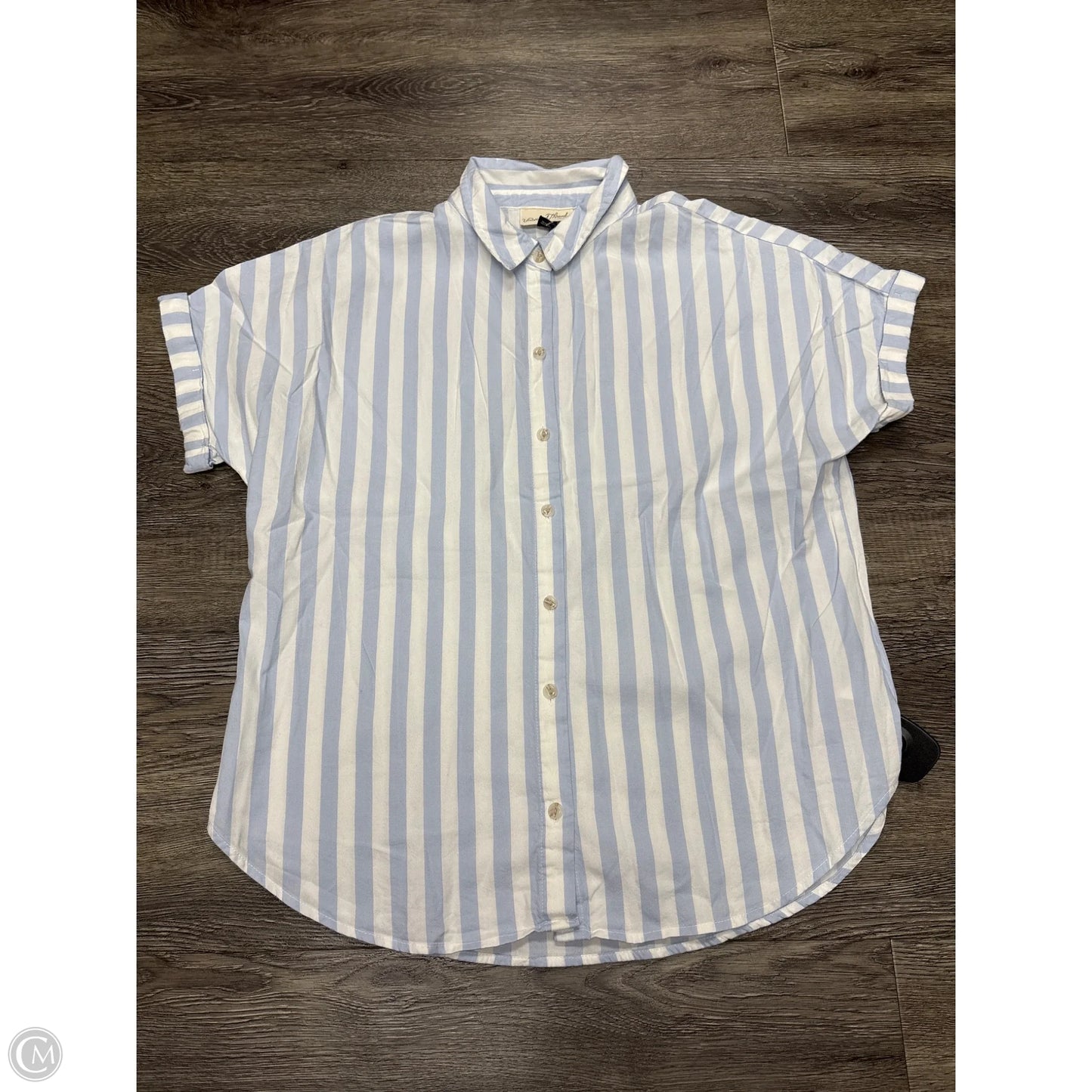 Top Short Sleeve By Universal Thread In Blue & White, Size: S