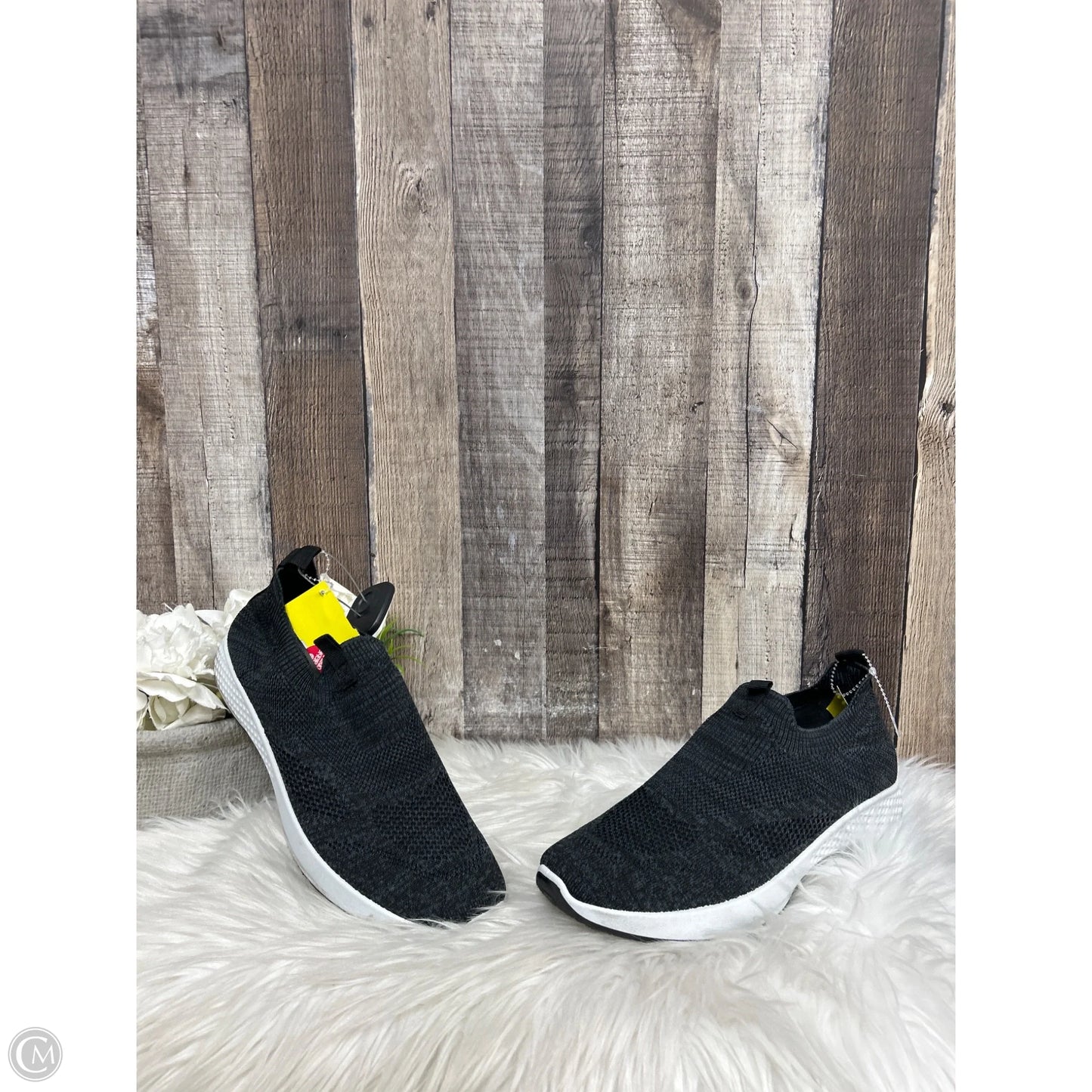 Shoes Sneakers By Tommy Bahama In Grey, Size: 10