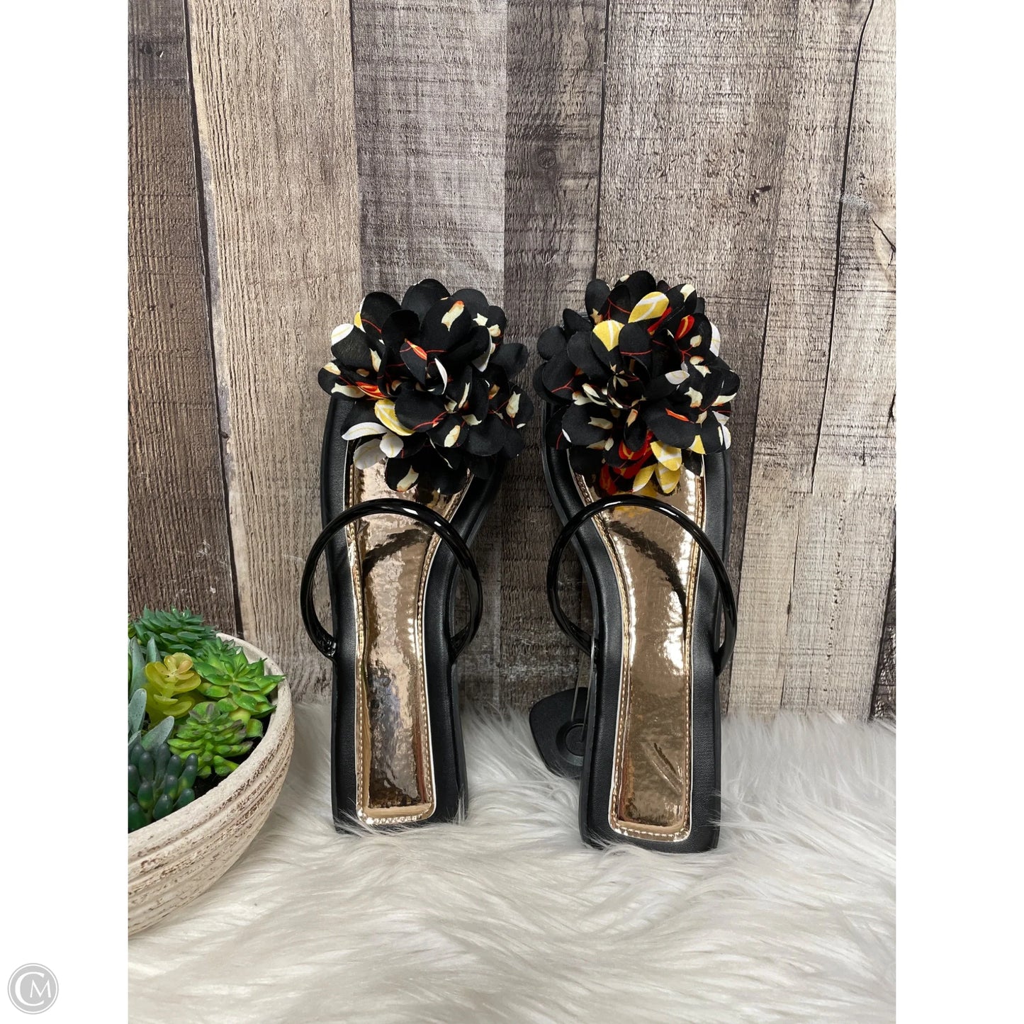 Sandals Flats By Cmf In Multi-colored, Size: 9