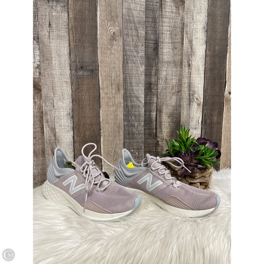 Shoes Athletic By New Balance In Grey & Pink, Size: 9.5