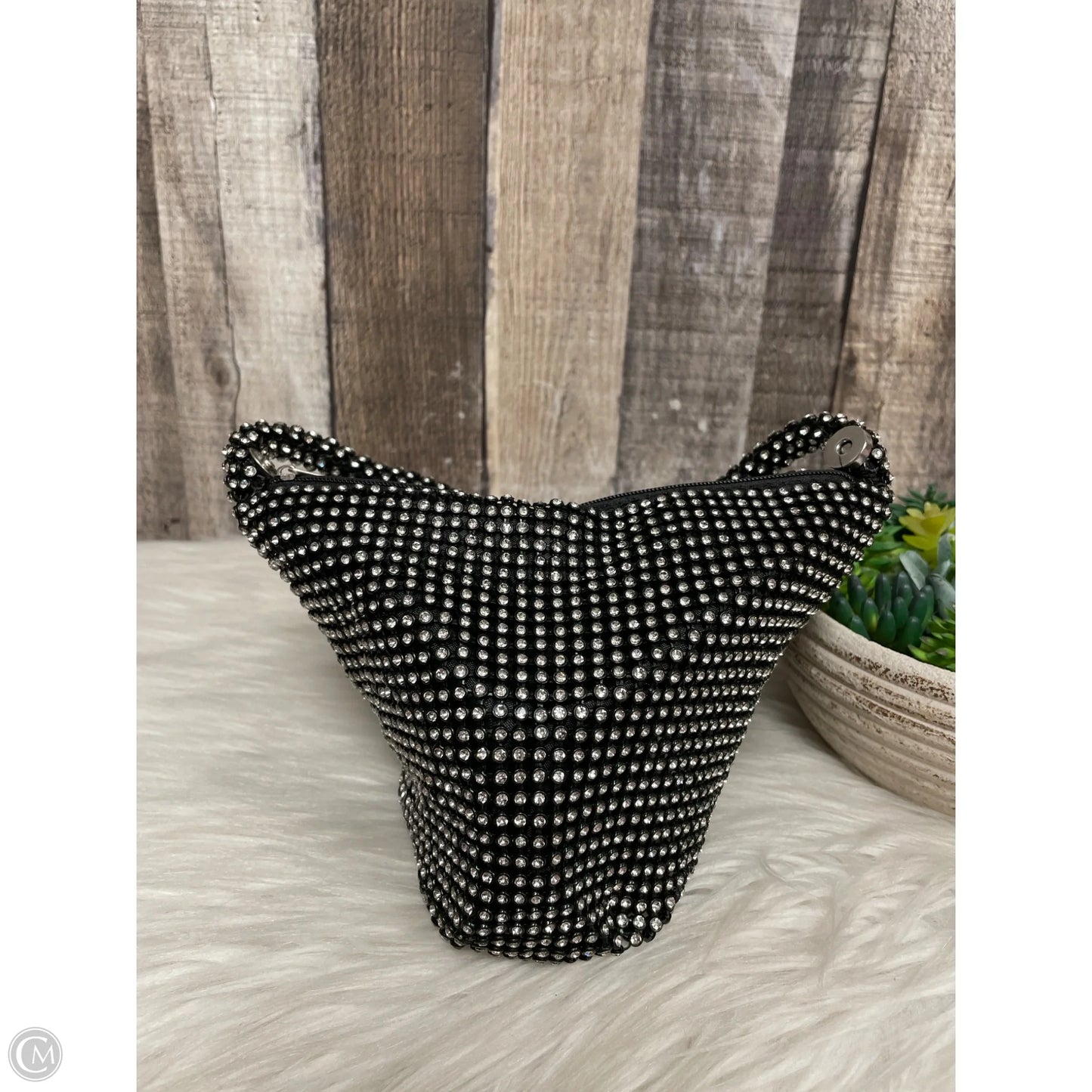 Wristlet By Cmf, Size: Small