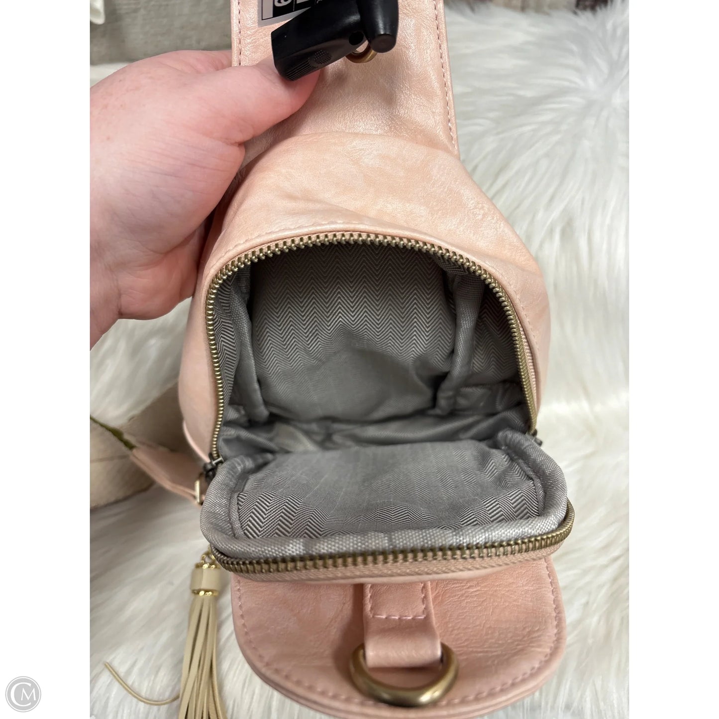 Crossbody By Cme, Size: Medium