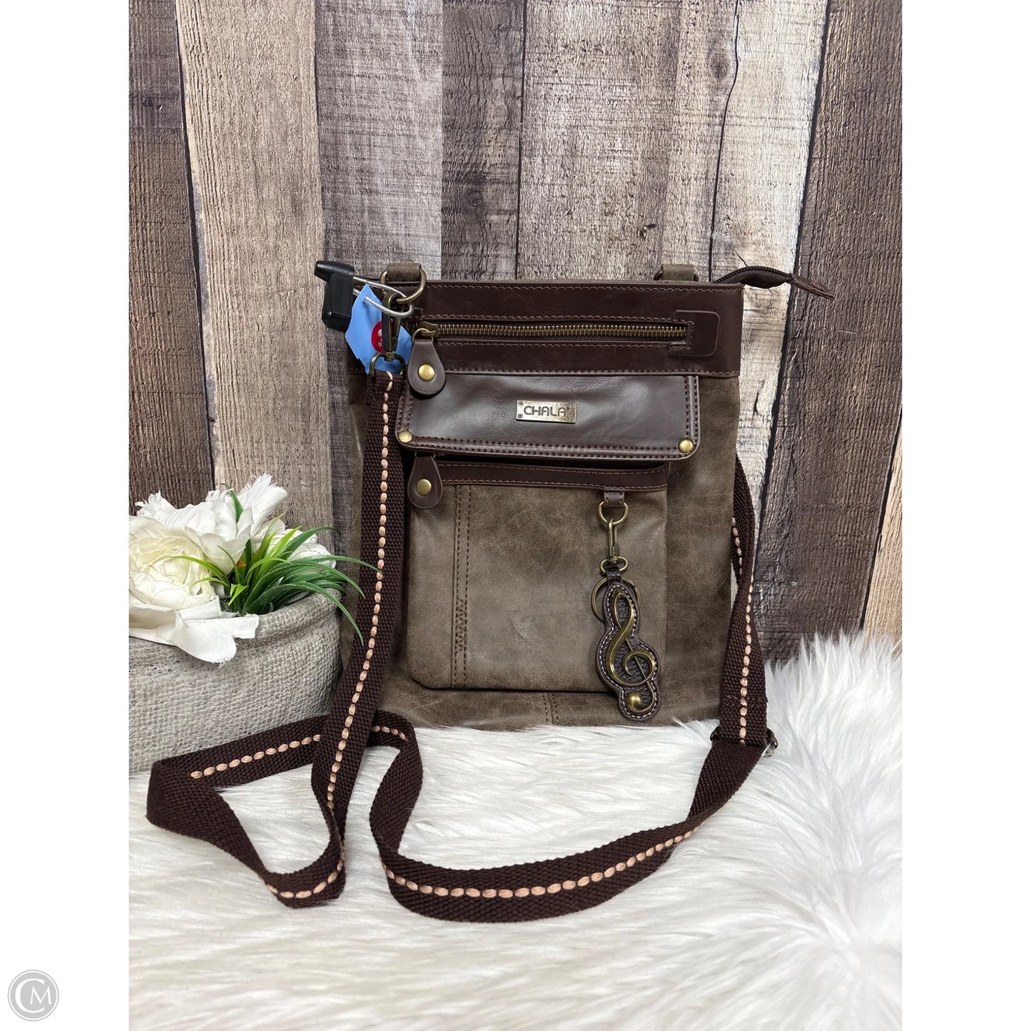 Crossbody By Chala, Size: Medium