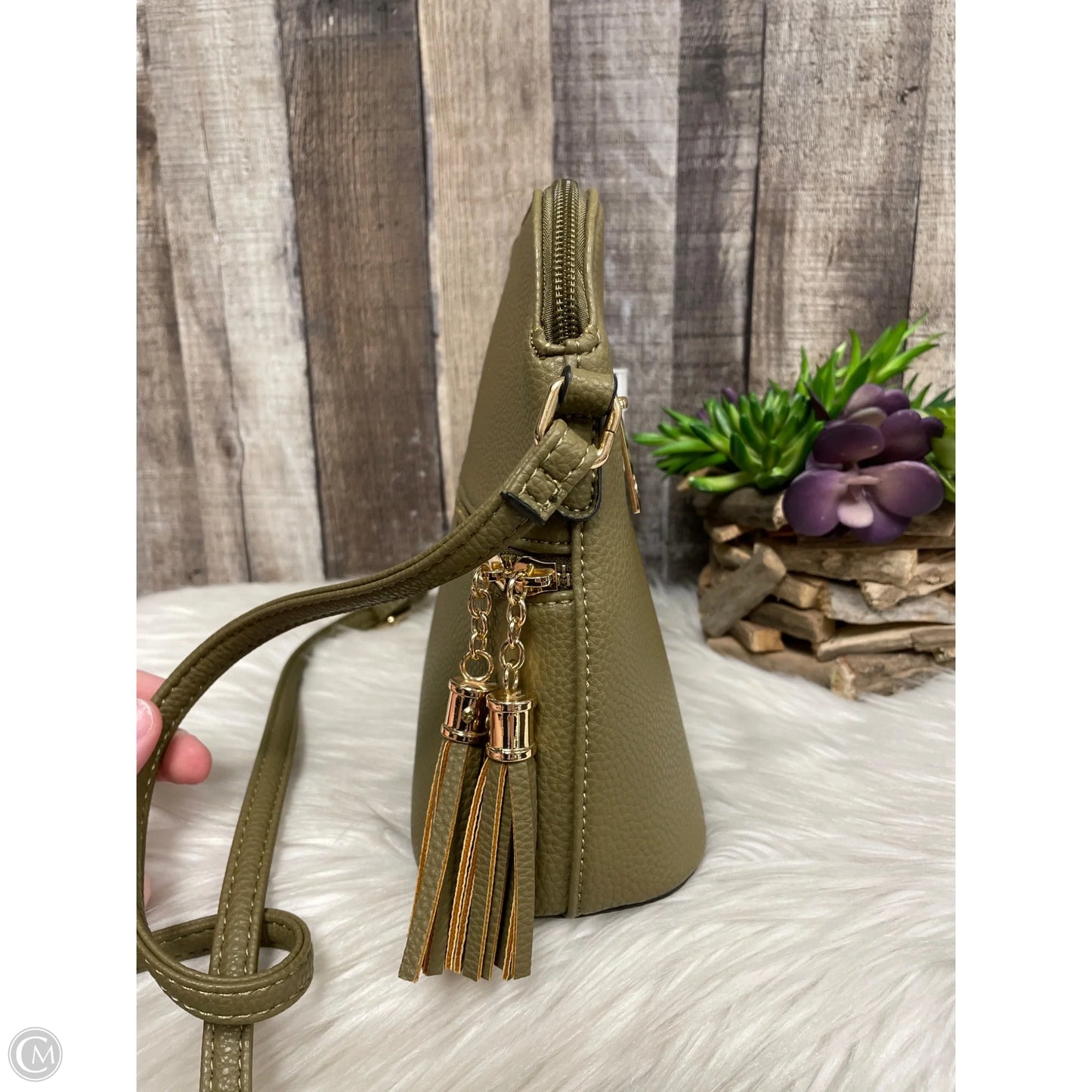 Crossbody By Cmf, Size: Medium