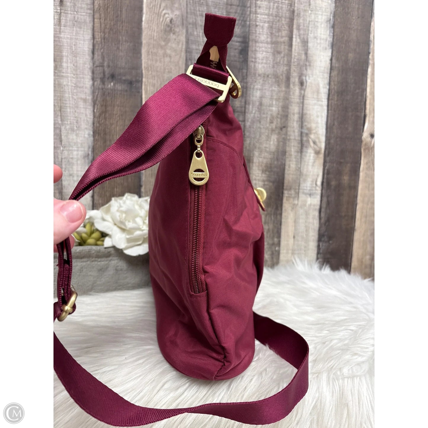 Handbag By Baggallini, Size: Medium