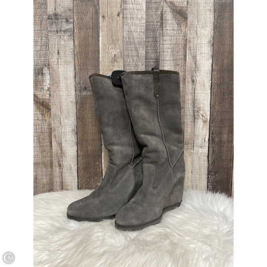 Boots Designer By Ugg In Grey, Size: 11