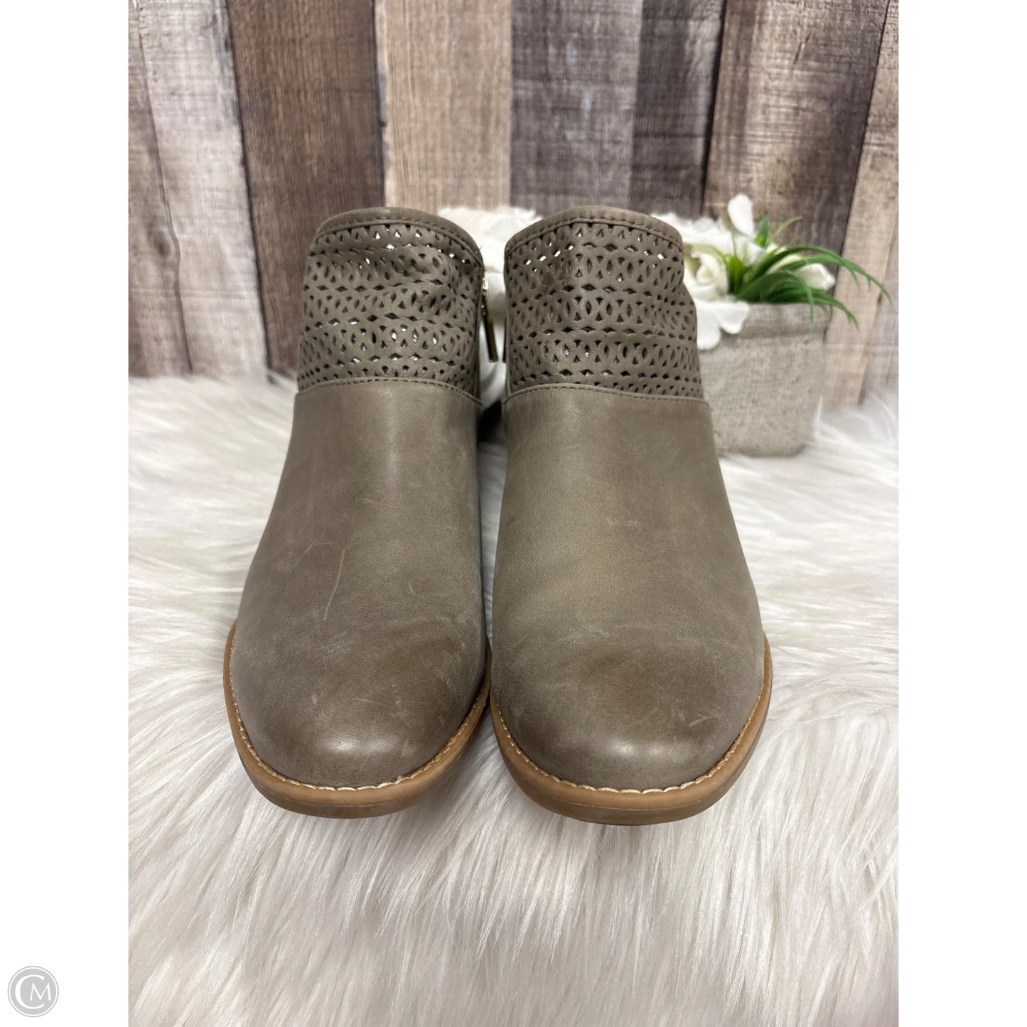 Boots Ankle Heels By Comfortiva In Taupe, Size: 8.5