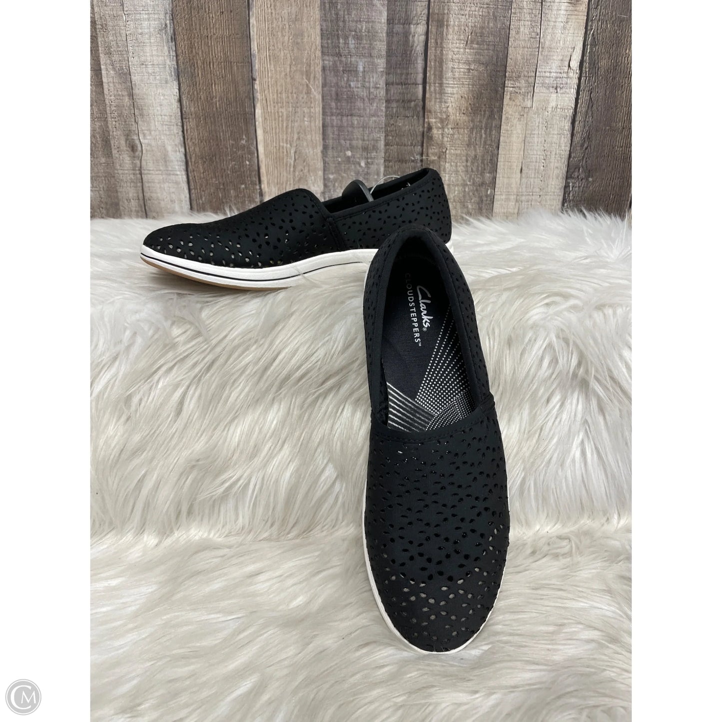 Shoes Flats By Clarks In Black, Size: 8
