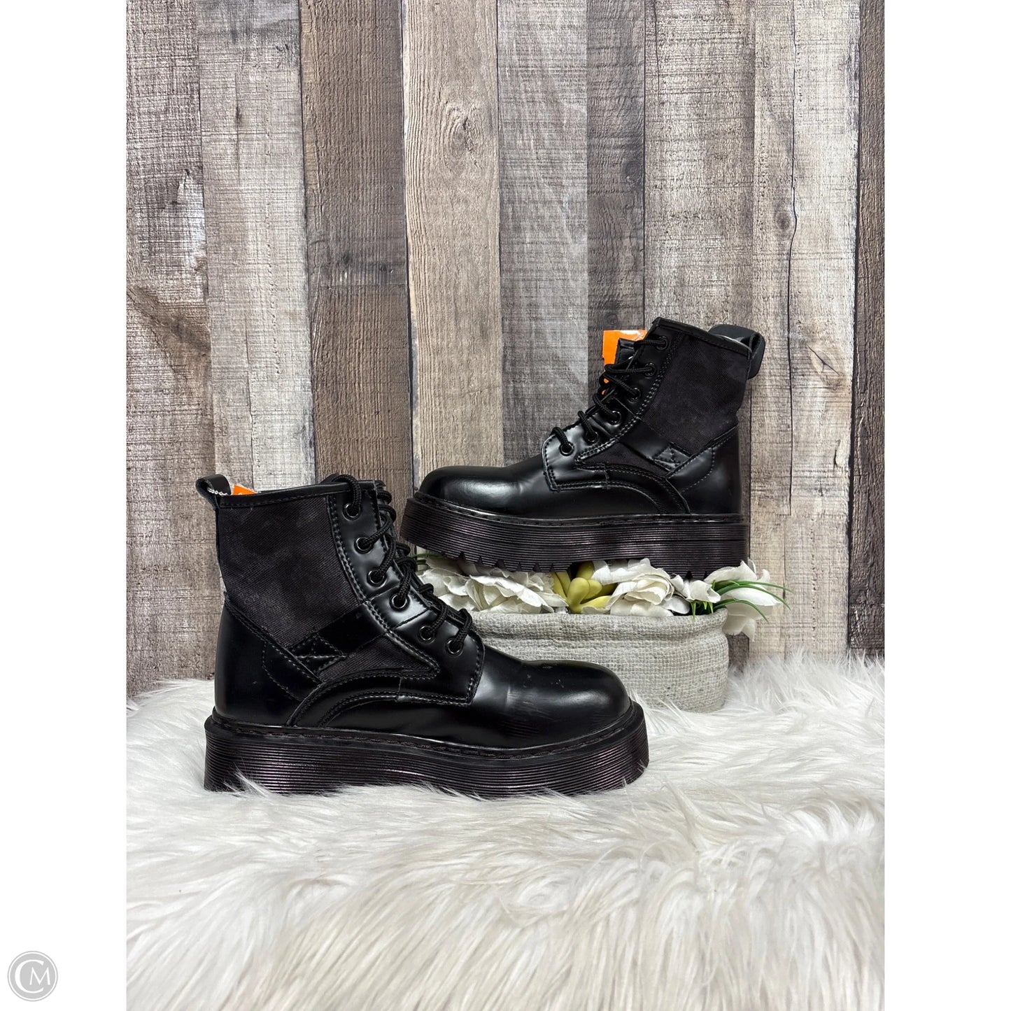 Boots Ankle Heels By Cme In Black, Size: 7