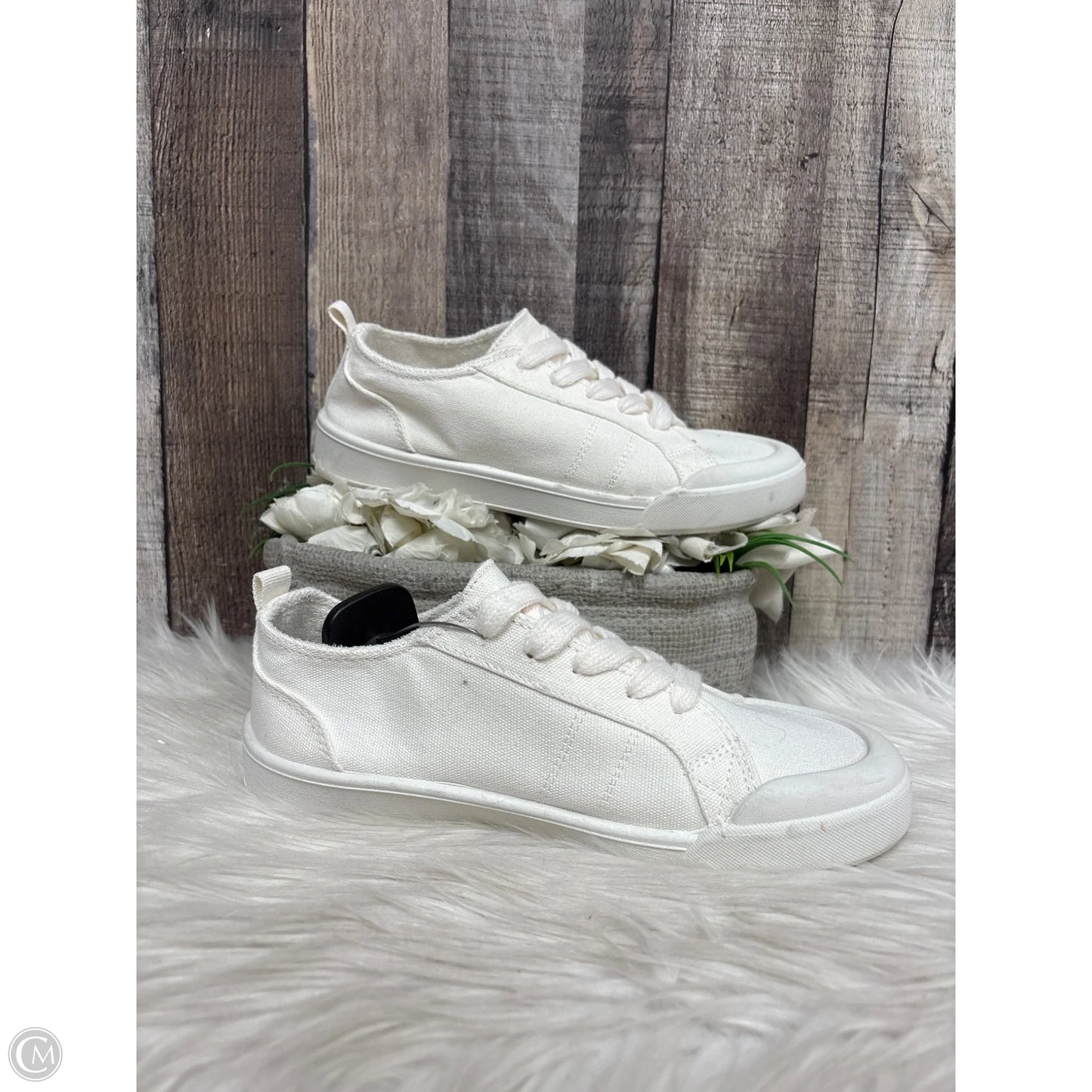 Shoes Athletic By Sonoma In White, Size: 7