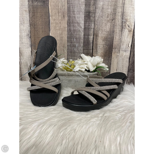 Sandals Heels Wedge By Skechers In Tan, Size: 10