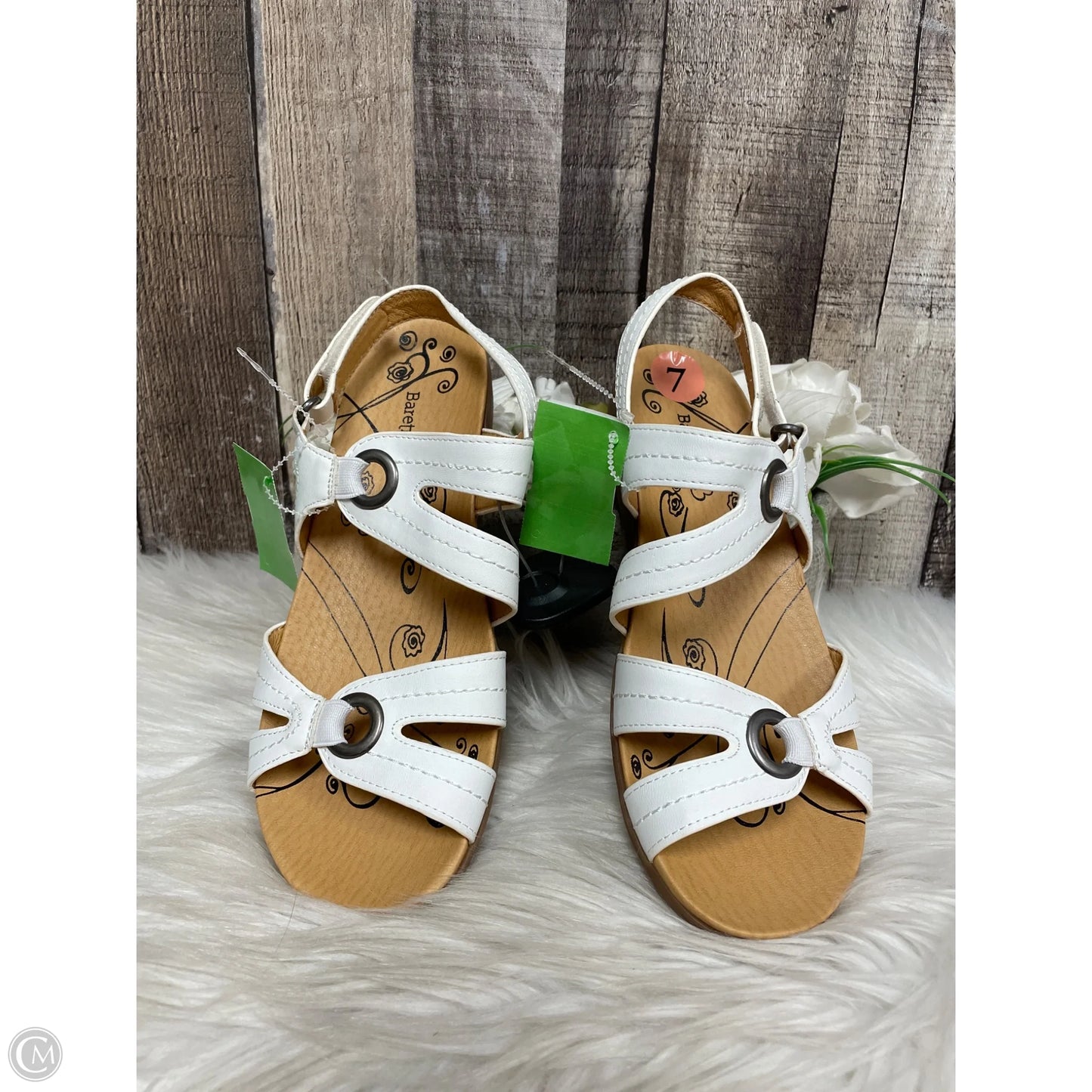 Sandals Flats By Bare Traps In White, Size: 7