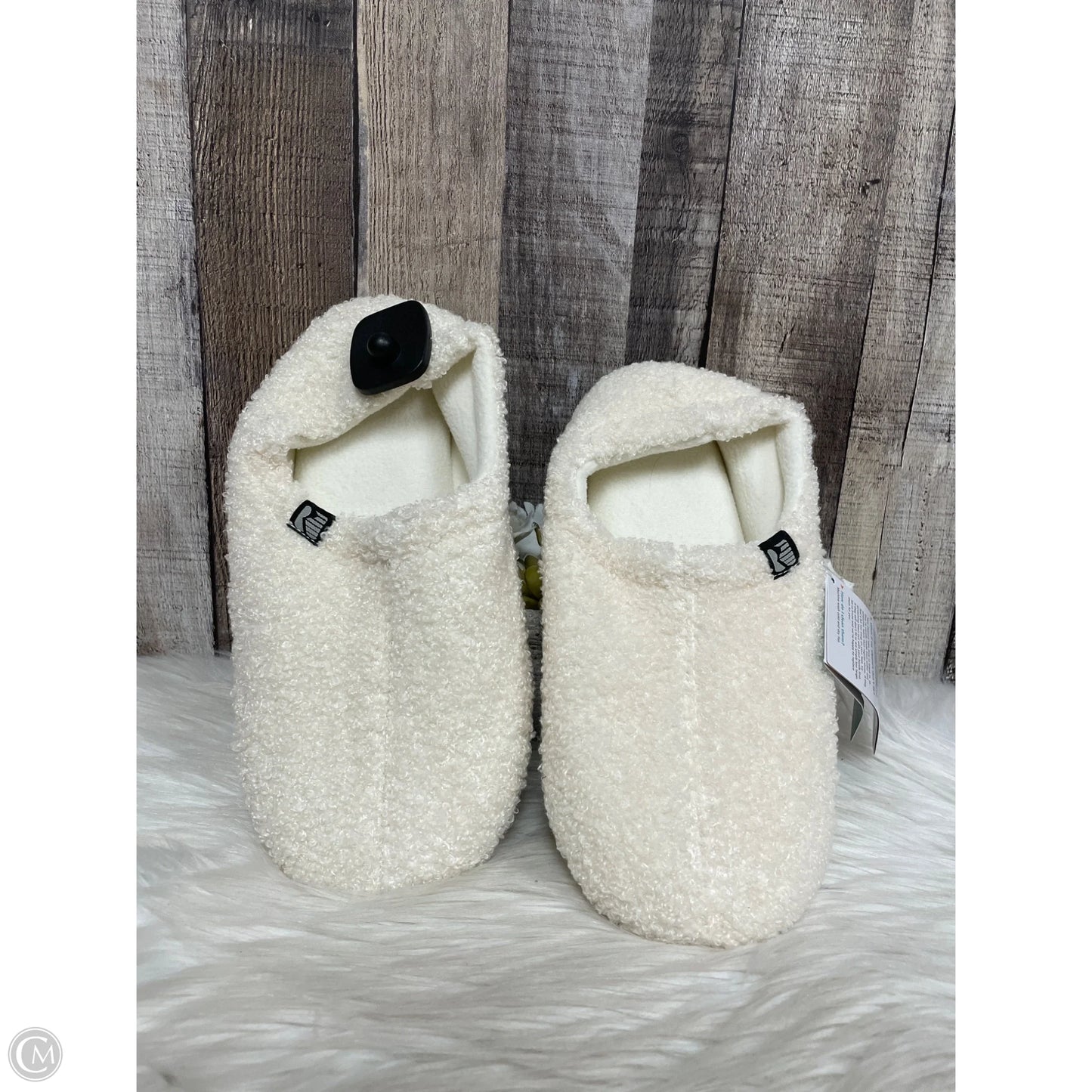 Slippers By Cme In Ivory, Size: 9