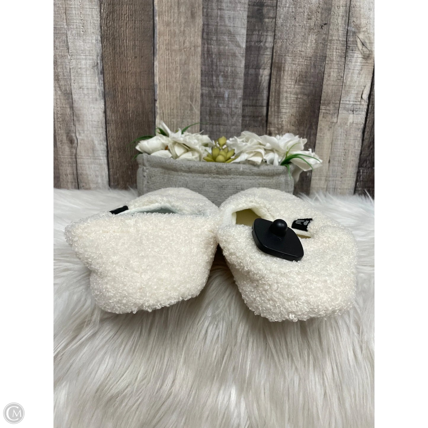 Slippers By Cme In Ivory, Size: 9
