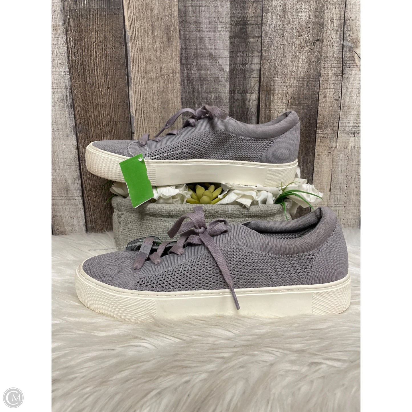 Shoes Designer By Ugg In Grey, Size: 10