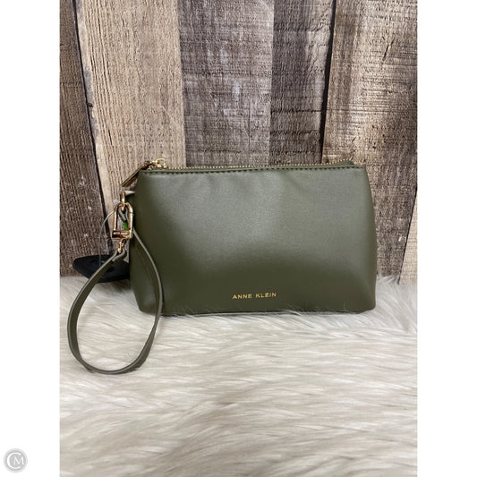 Wristlet By Anne Klein, Size: Small