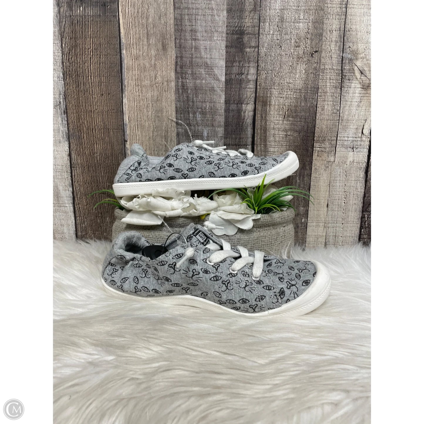 Shoes Sneakers By Bobs In Grey, Size: 7.5